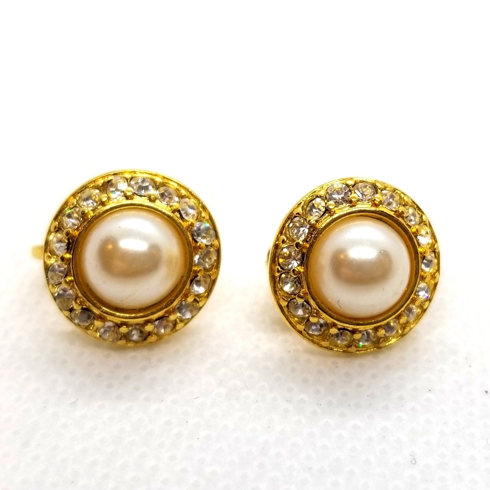 Rhinestone and pearl clip on earrings